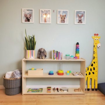 Montessori oyuncak düzenleyici raf